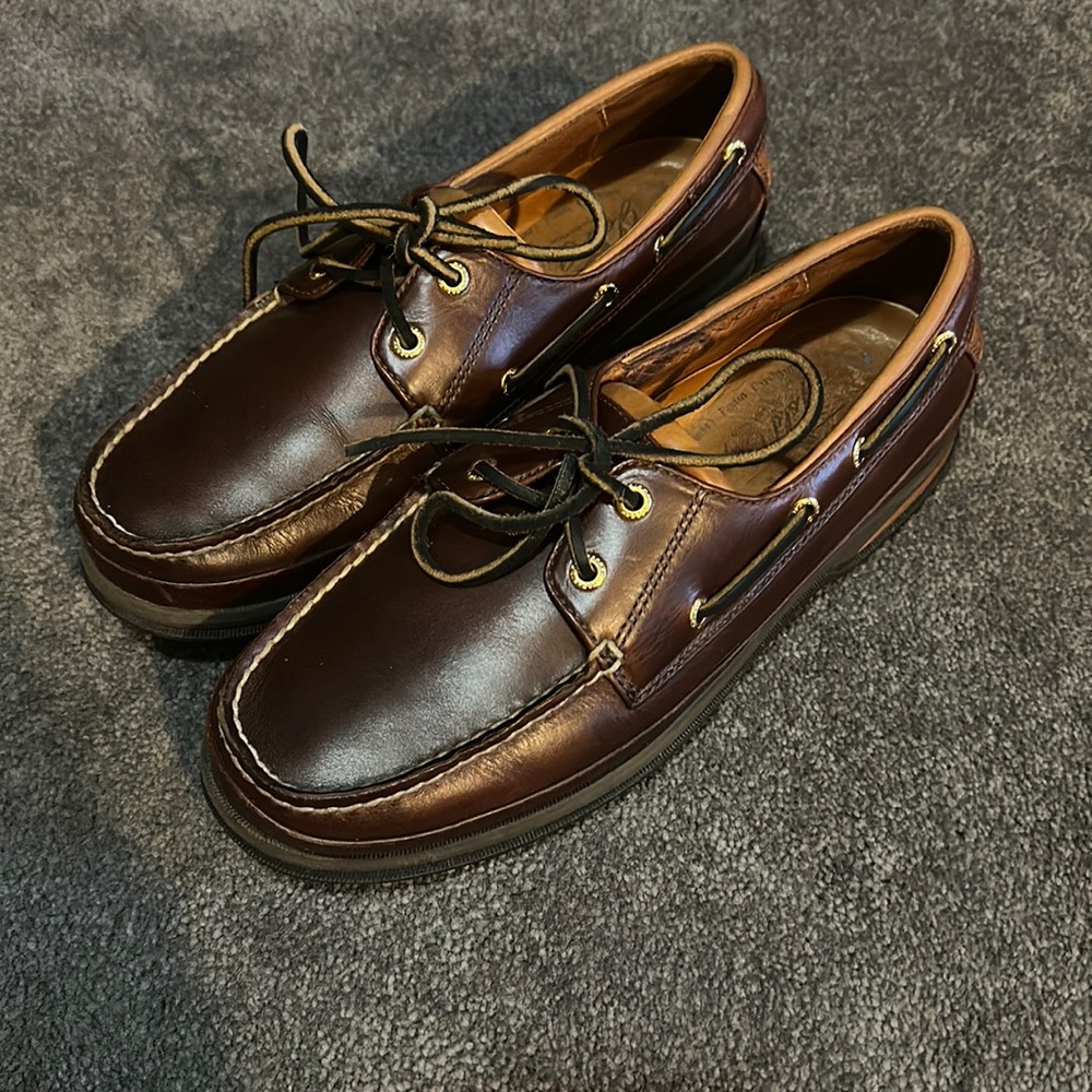 Sperry men’s top spider shoe.